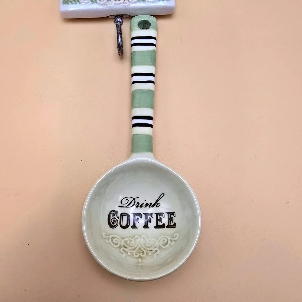 N/A charming ceramic