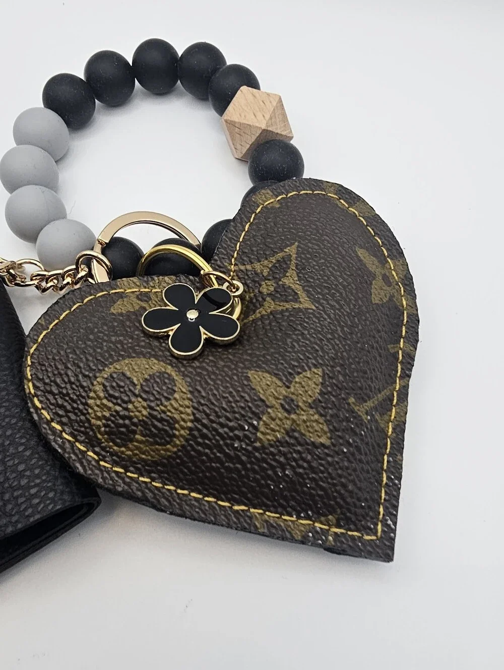 N/A upcycled leather