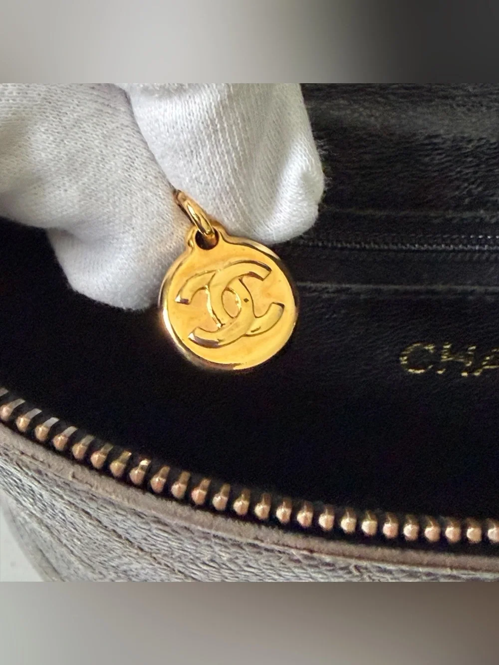 CHANEL vintage quilted