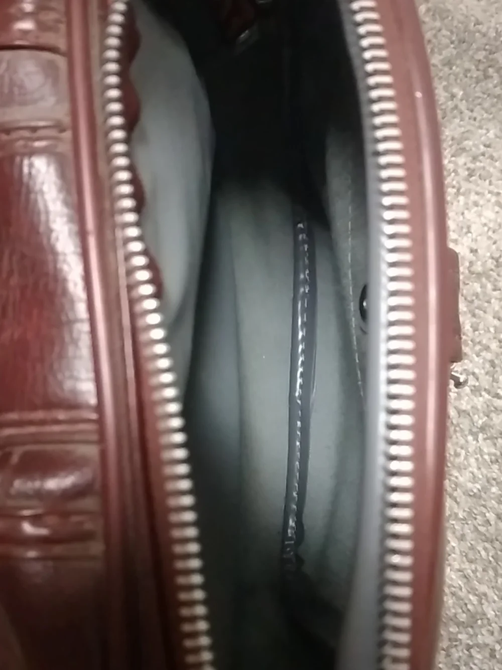 American Tourister classic brown