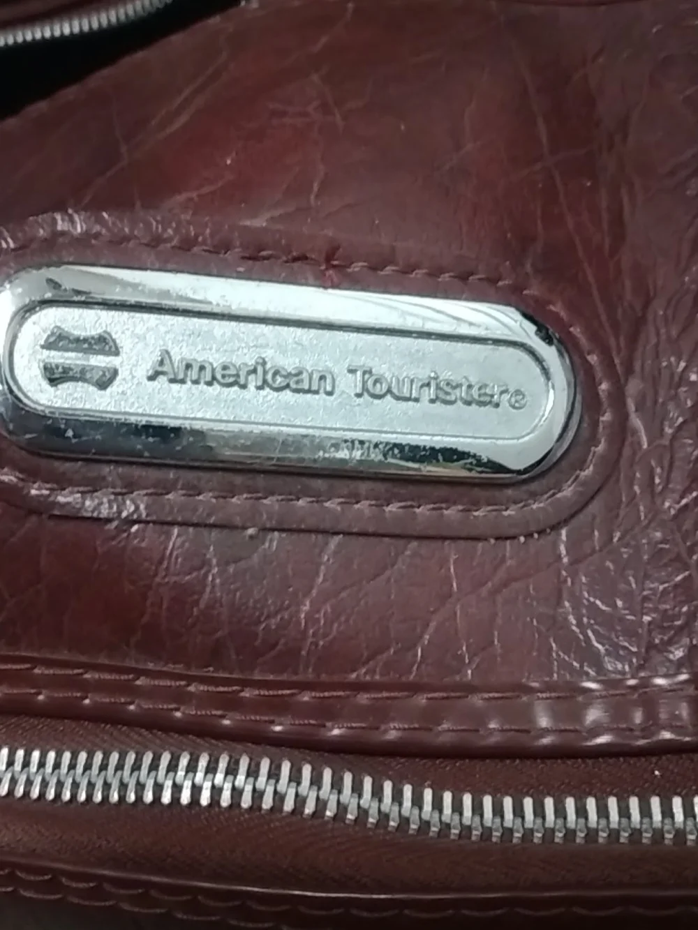 American Tourister classic brown