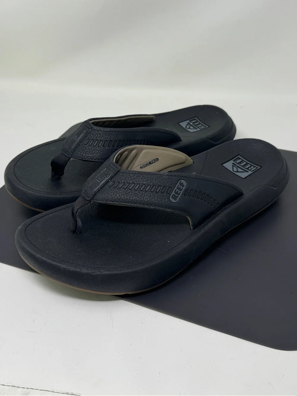 Reef Cruiser Men’s Flip Flops/Sandals Black Size 11 excellent never used
