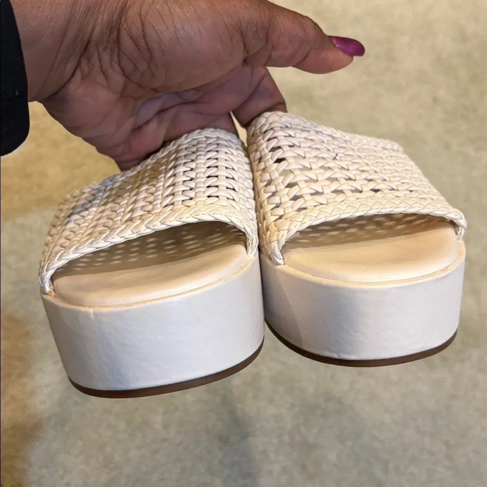 Jessica Simpson Cream Woven Platform Slides-Size 8.5