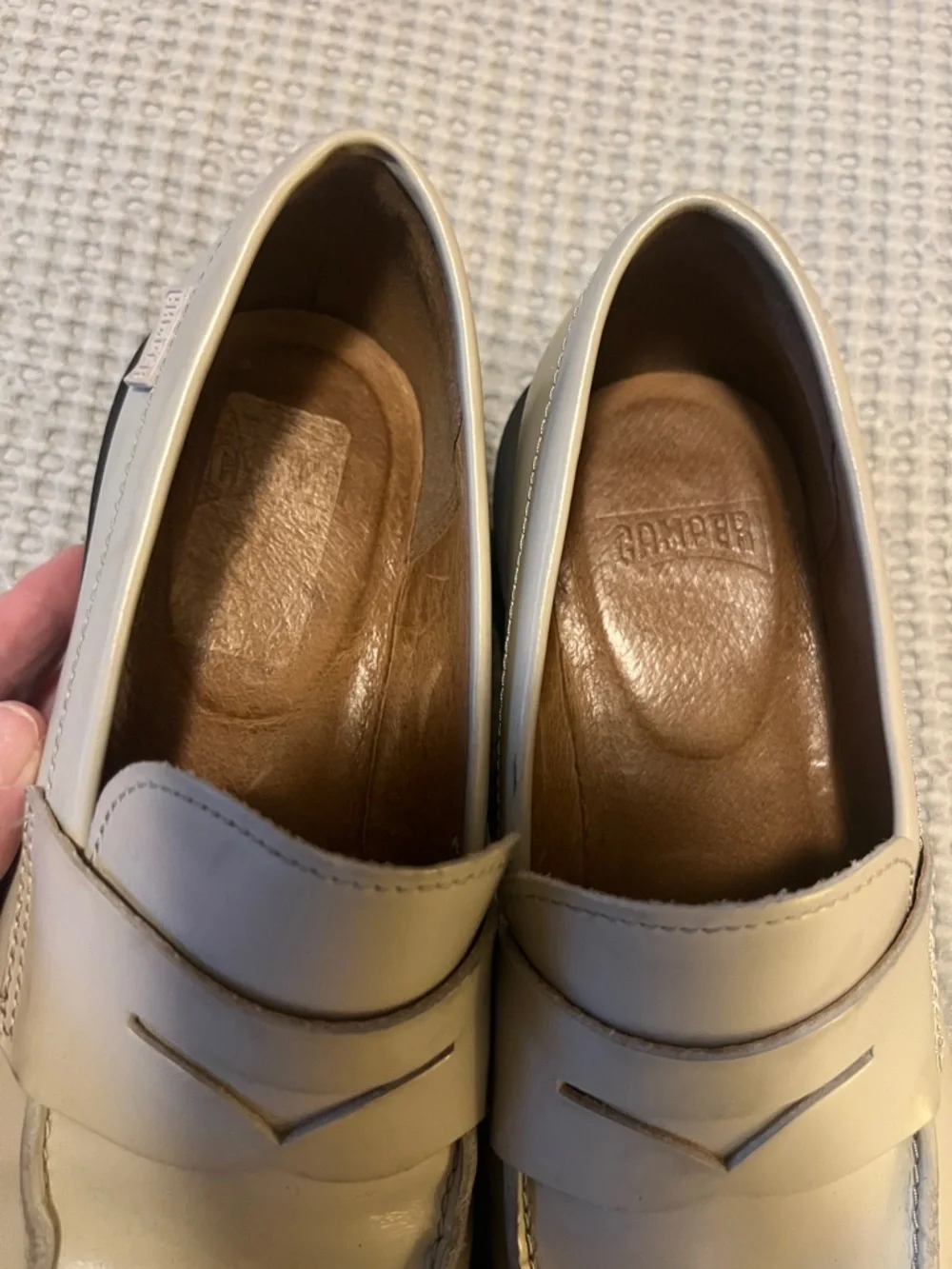Camper Chunky Dark Cream Platform Heeled Leather Penny Loafers Black Lug Sole 37