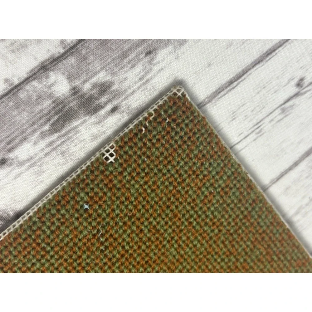 Handmade photos mare corner—shown