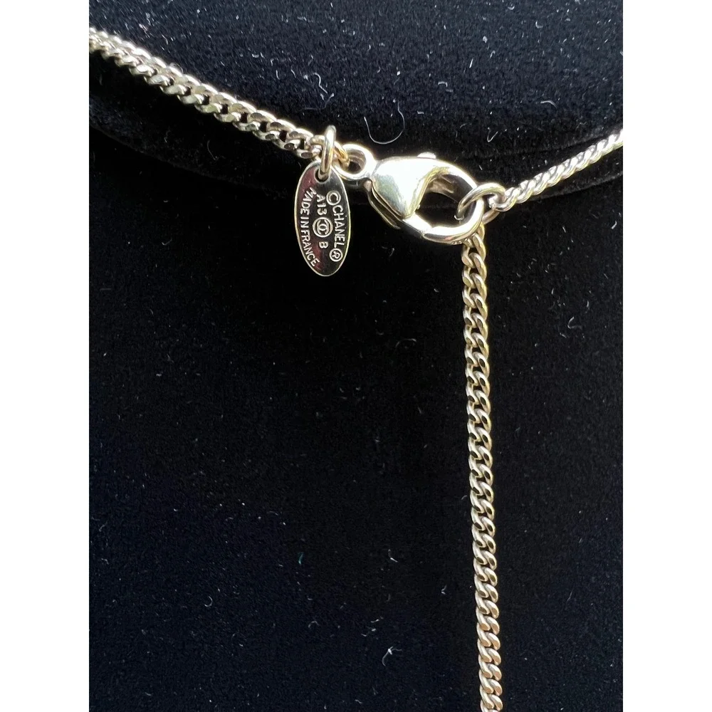 Authentic CHANEL 2013 A13B Graffiti Paint Splatter Pearl CC Gold-Tone Necklace