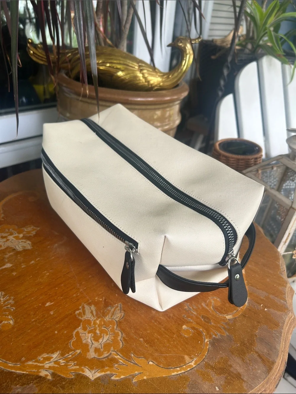 TOILETRIES Bag