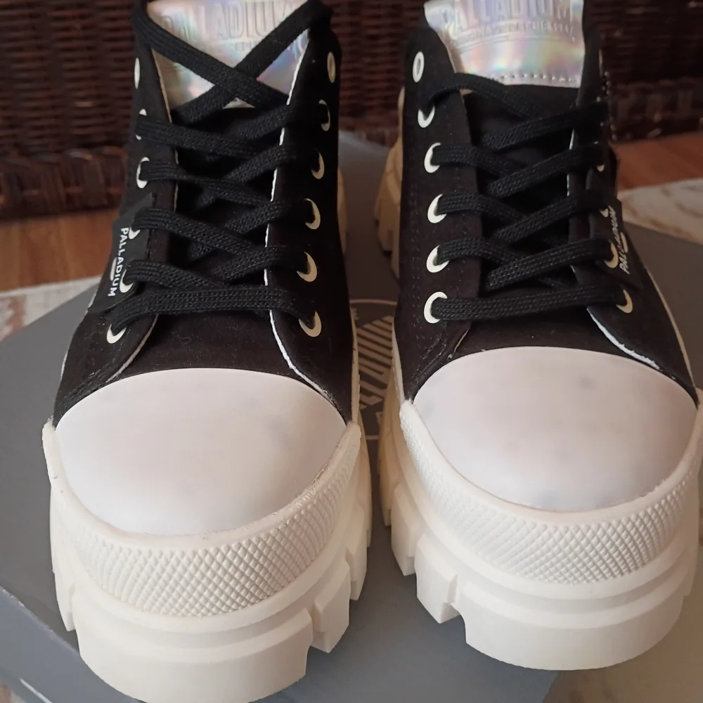 Palladium stylish platform