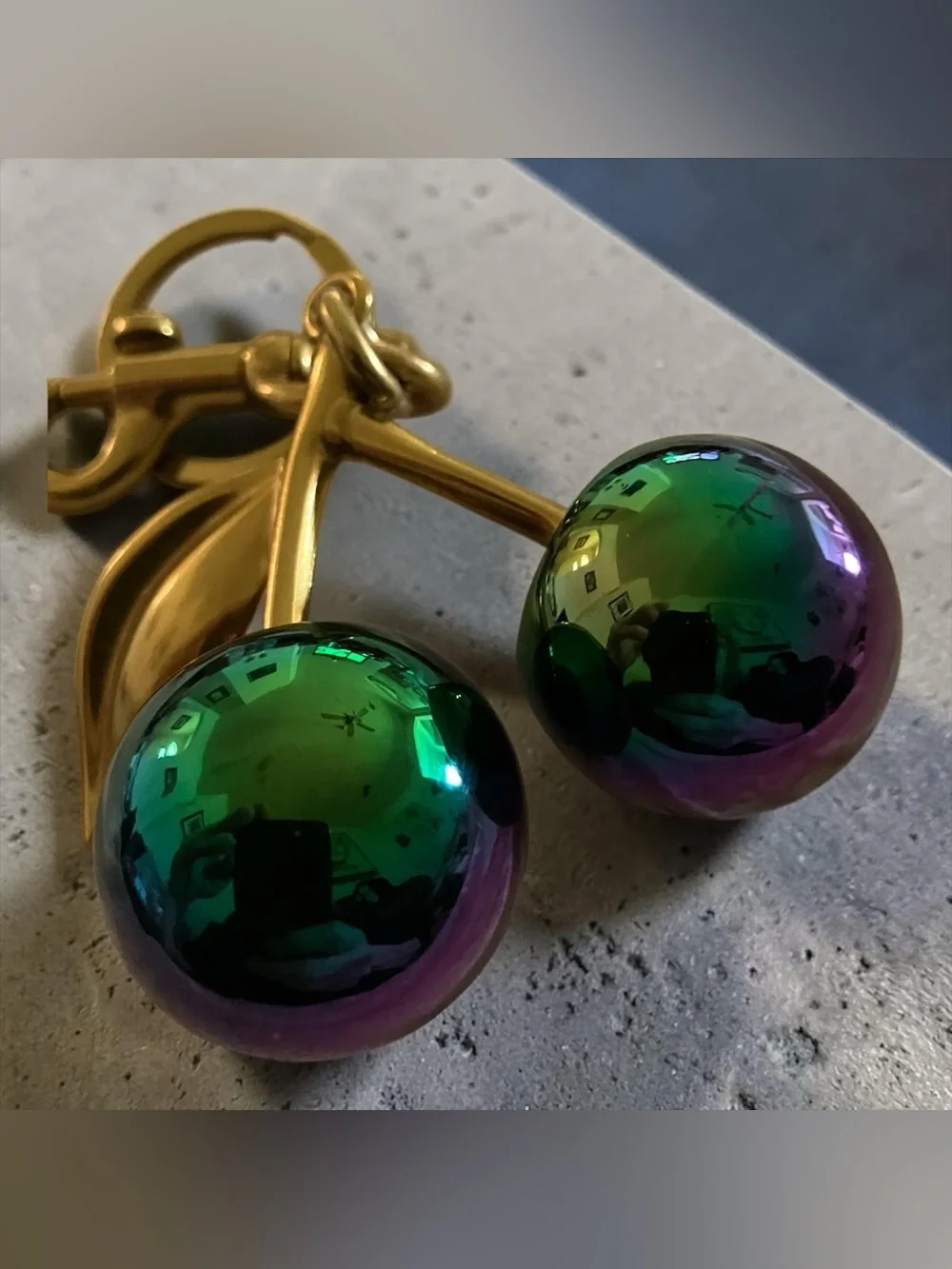 N/A stylish gold