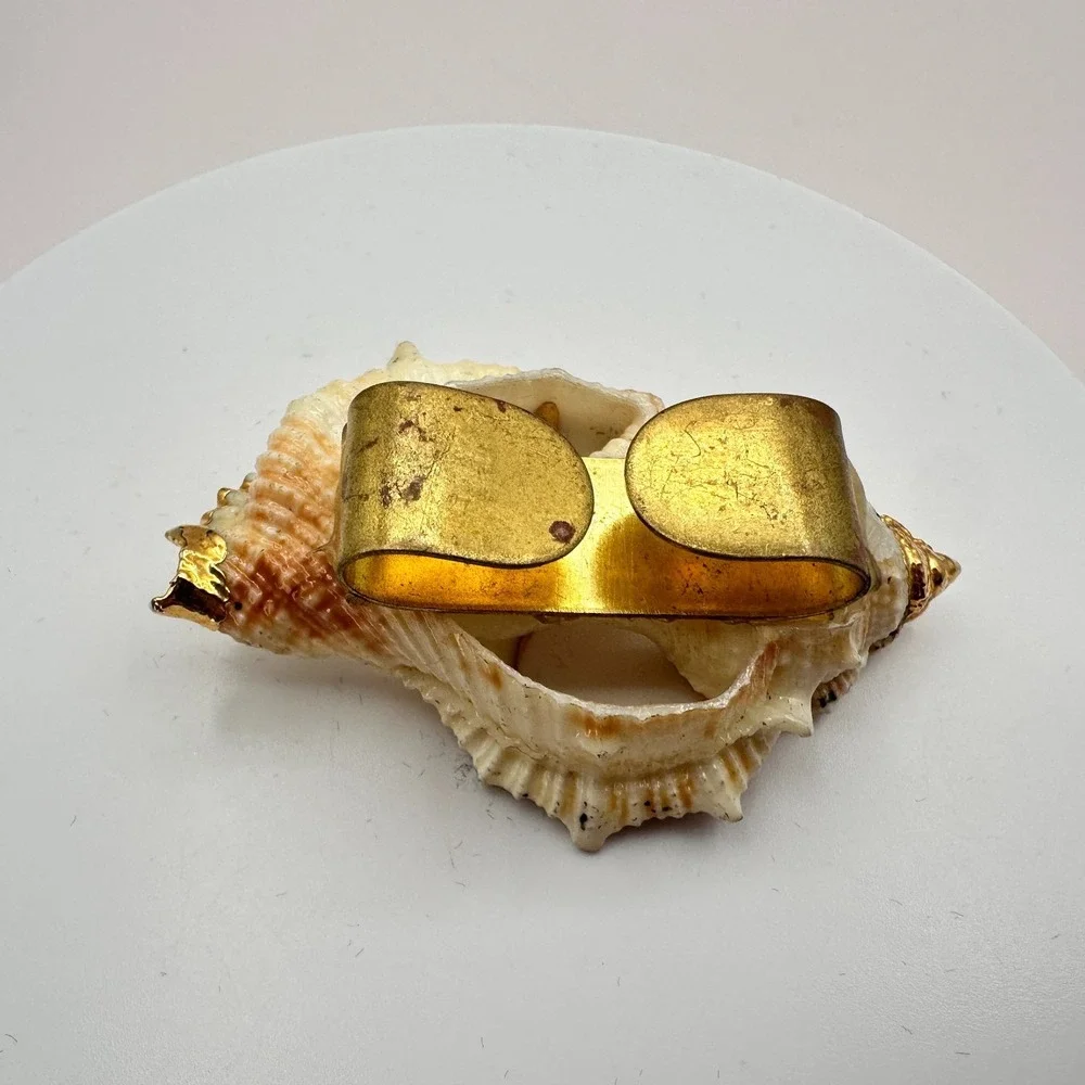 Vintage Y2K Center Cut Frilled Frog Seashell Tie Clip Gold‎ Tone Trim Statement