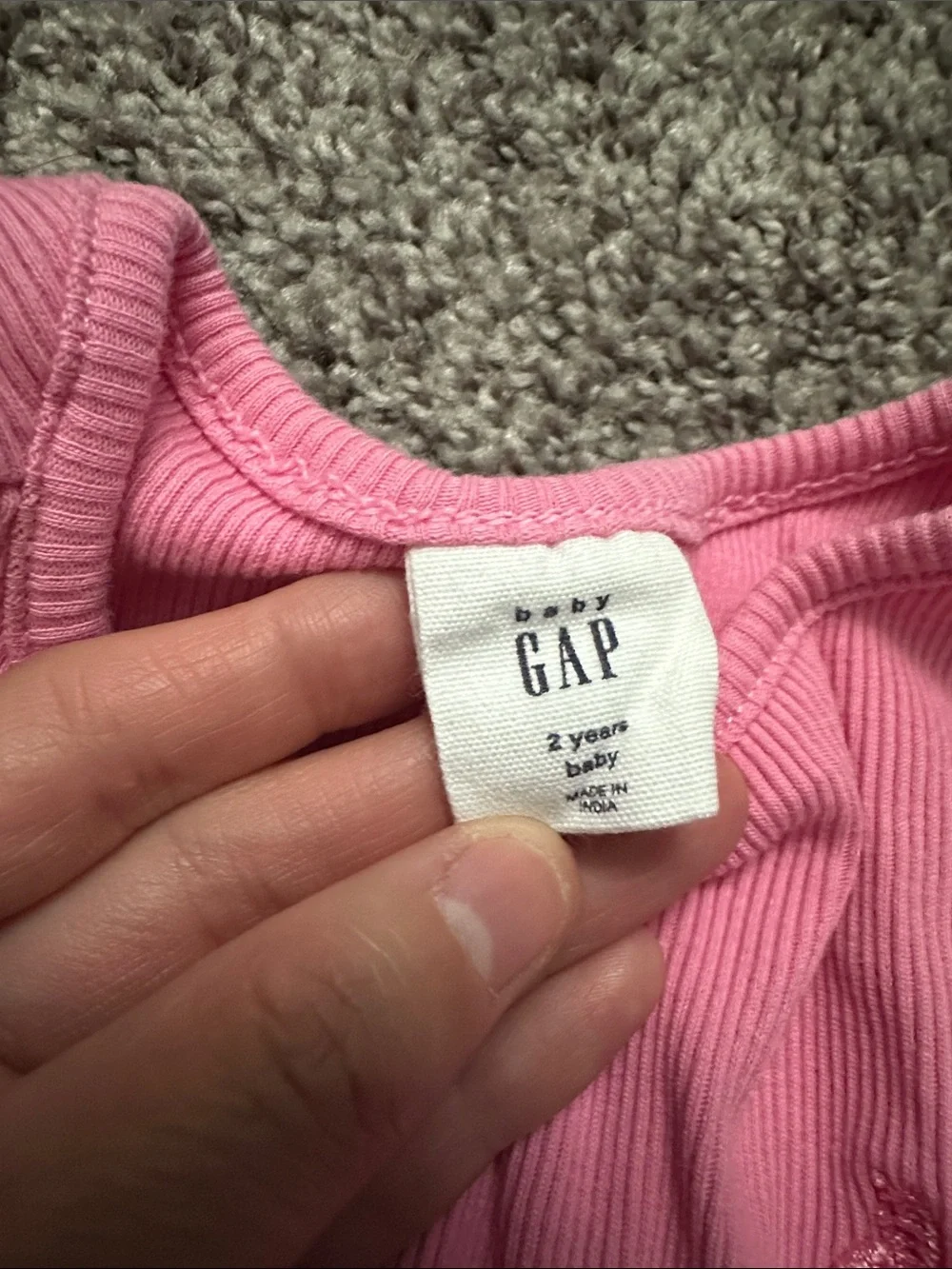 GAP bright pink