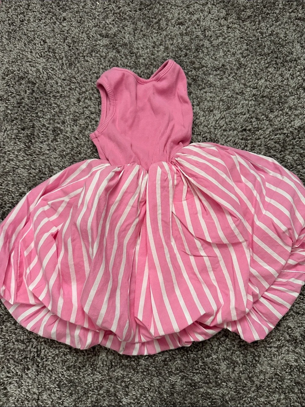 GAP bright pink