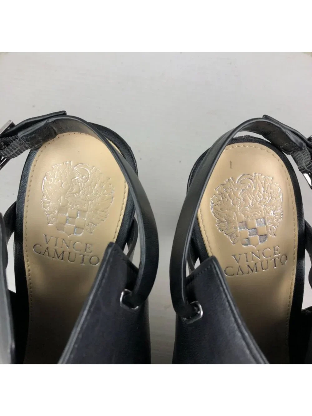 Vince Camuto women neveah