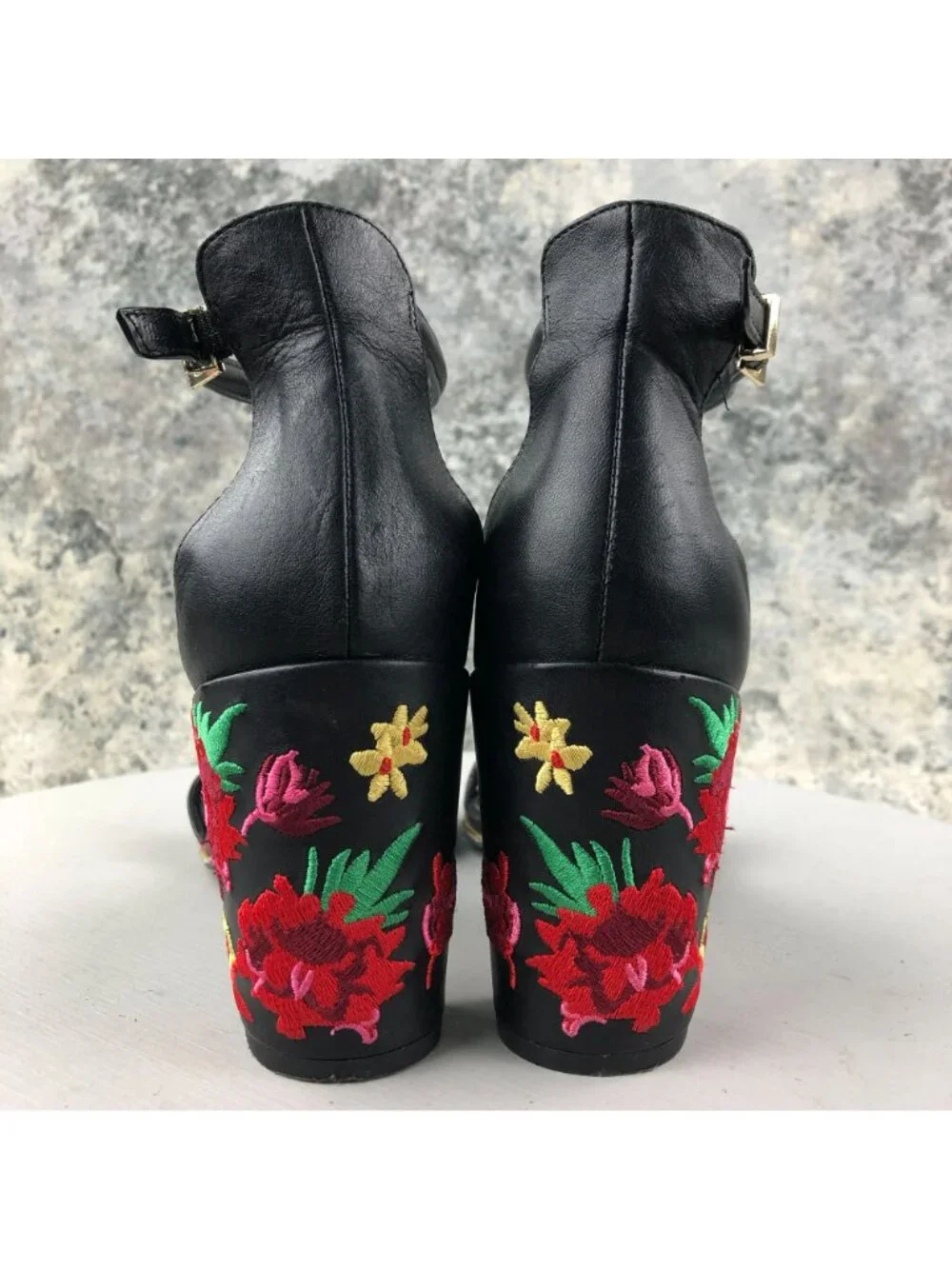 Kenneth Cole Reaction women lolita2