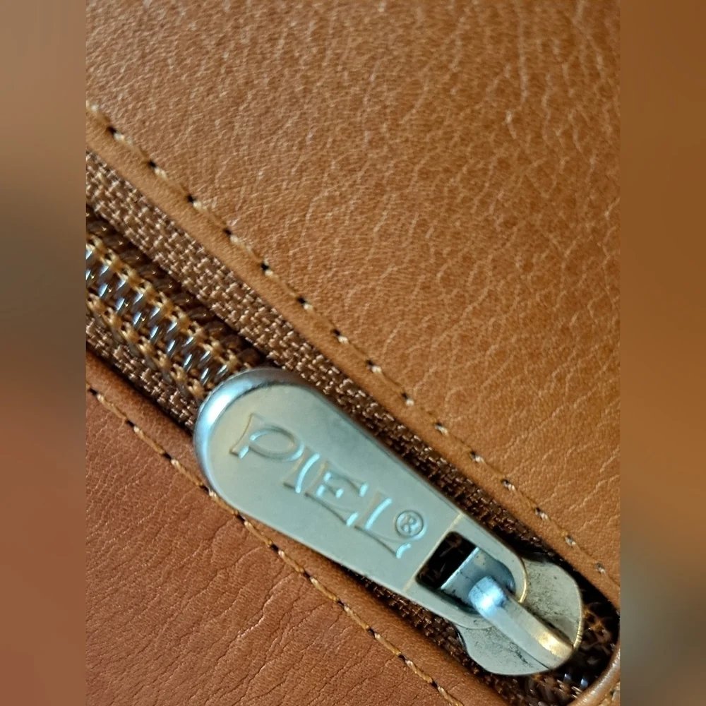 Piel handcrafted interior