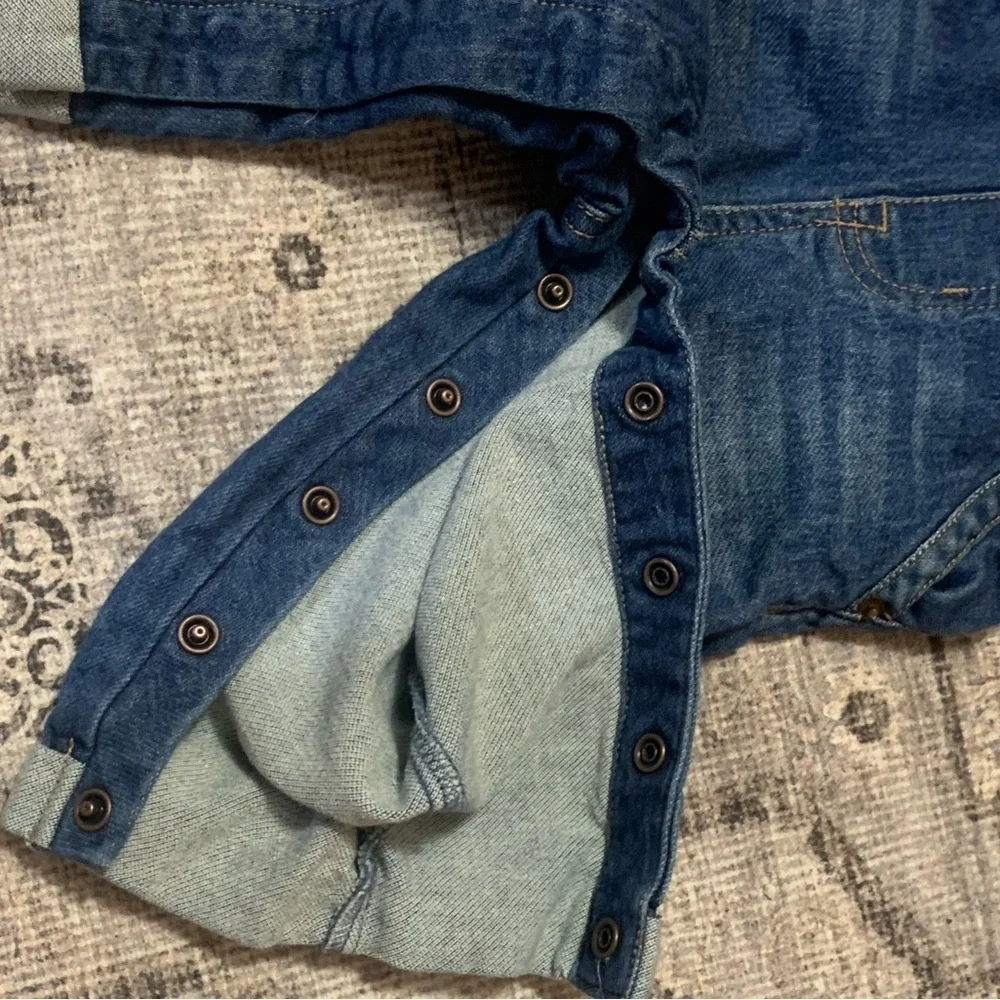 💙 Vintage 18M Denim Overalls & Plaid Shirt Set – Retro Baby Outfit 💙