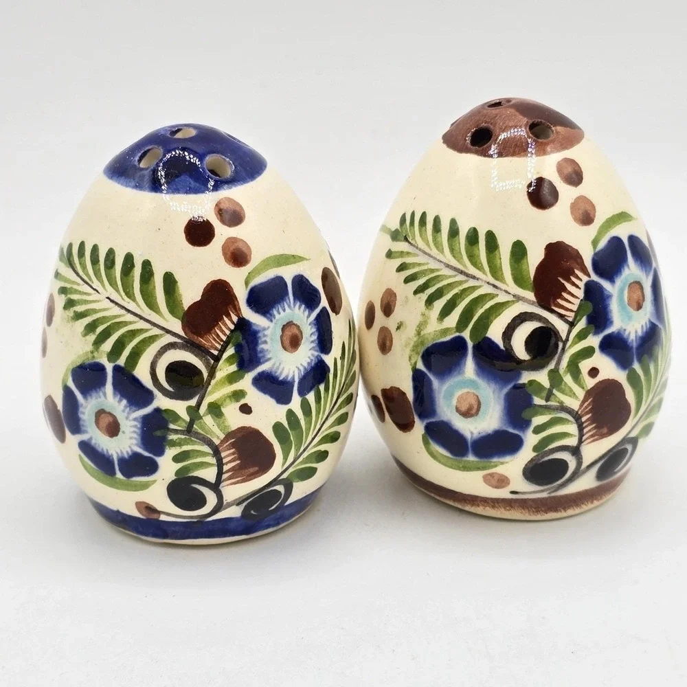 Salt & Pepper Shakers Egg Shaped Hand Painted Floral Mexico Signed Vtg Set