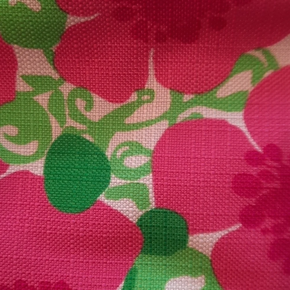Lilly Pulitzer x Estee Lauder pink floral makeup bag