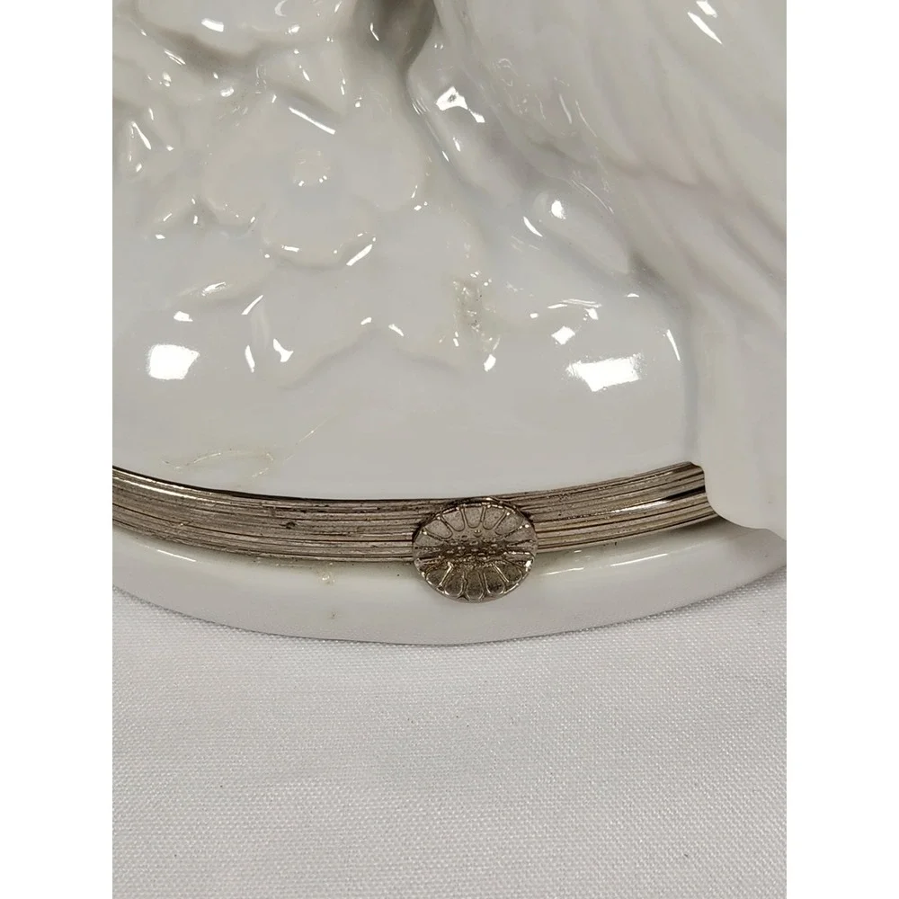 N/A vtg white