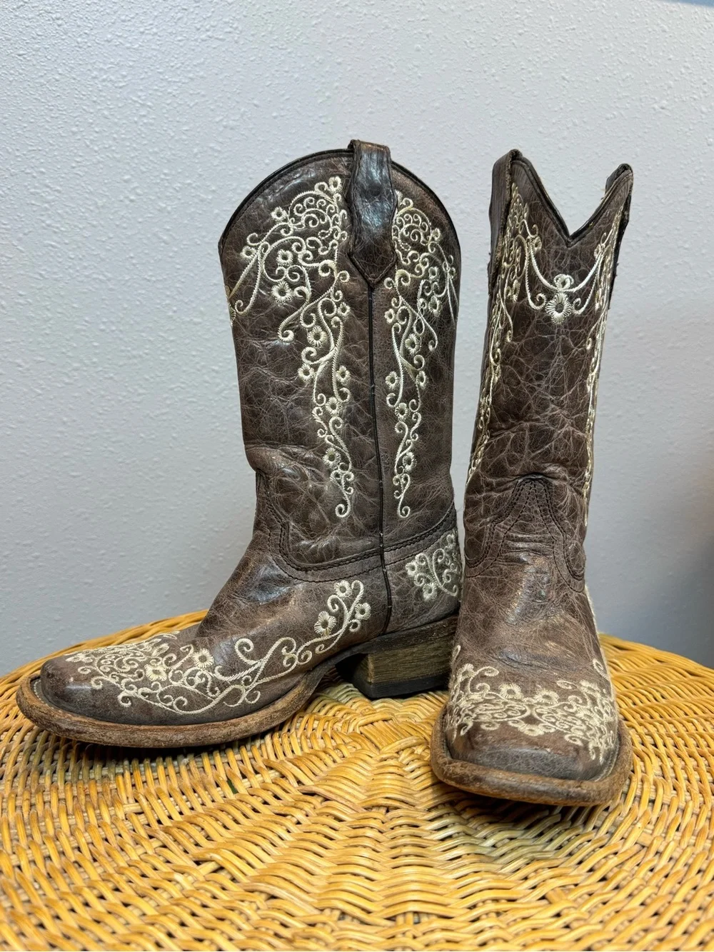 Corral Boots euc classic