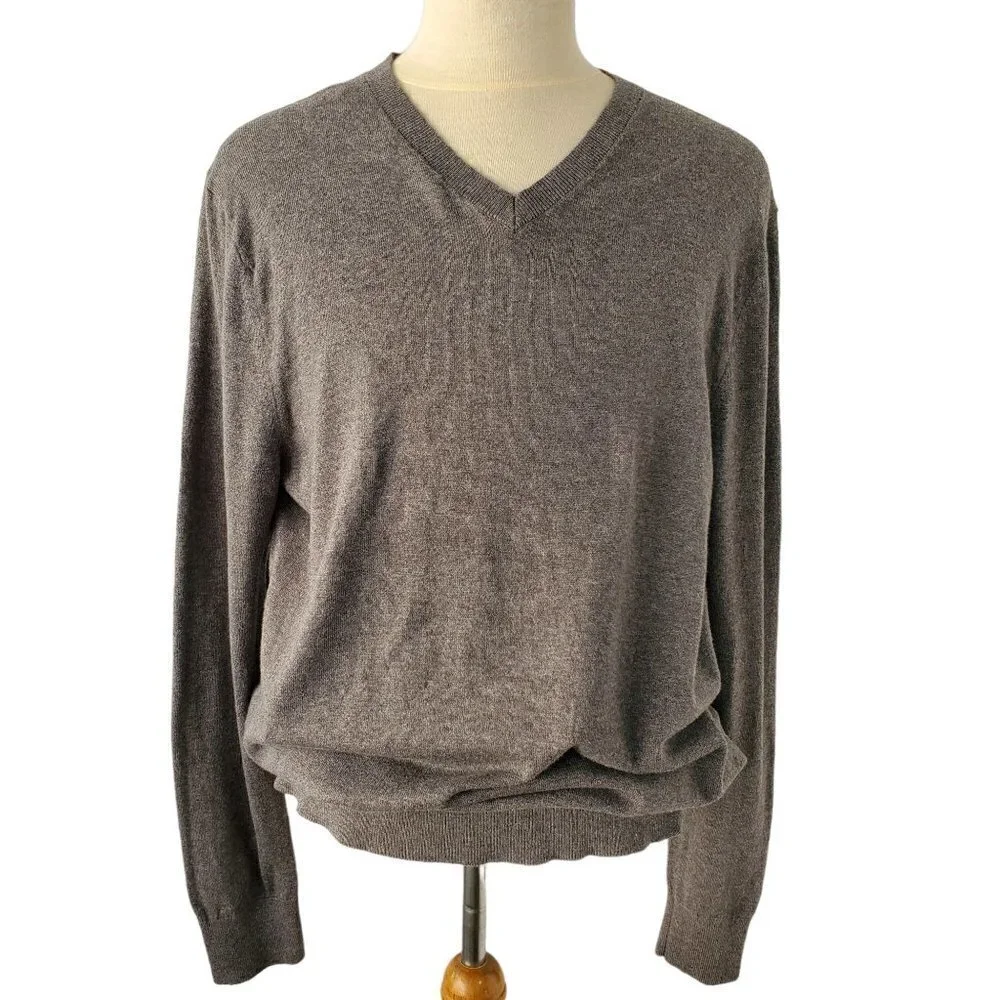 Banana Republic minimalist lightweight
