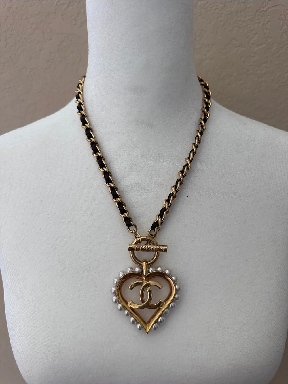 CHANEL Gold and Black Heart CC Pendant Necklace with Pearls
