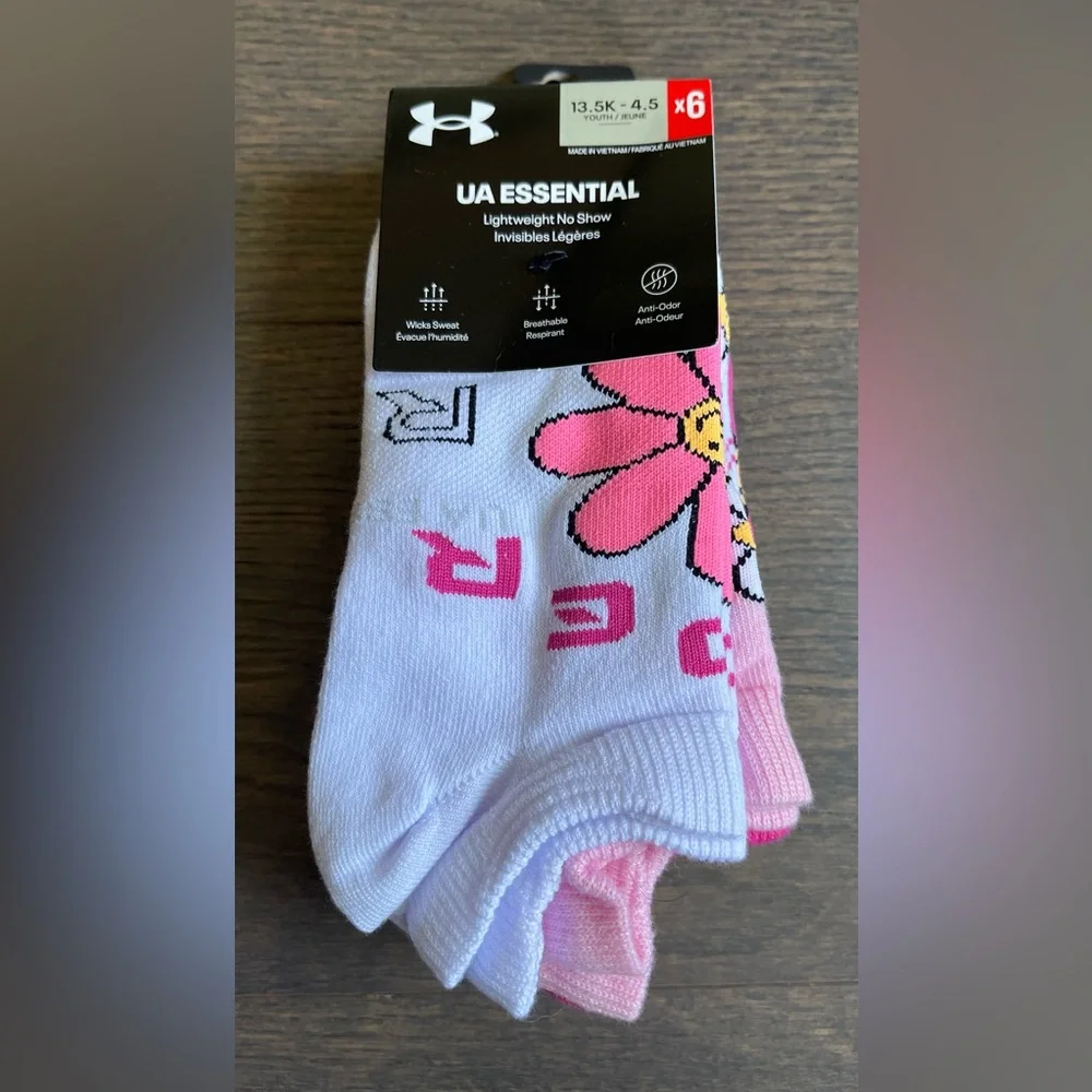Under Armor Girls UA Essential No Show Socks - 1332984-106 - 6 Pack - NWT