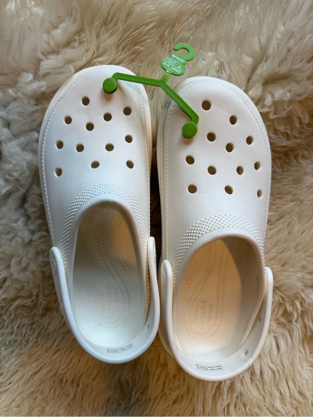 CROCS nwt $75