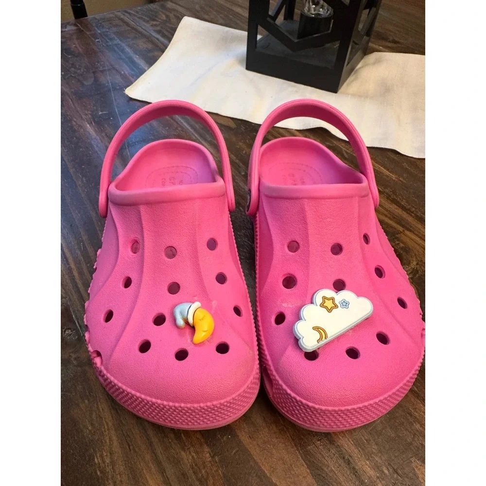 CROCS unless style cutout