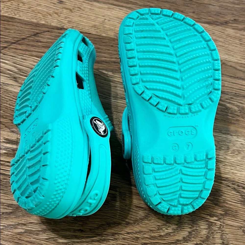 CROCS bright teal