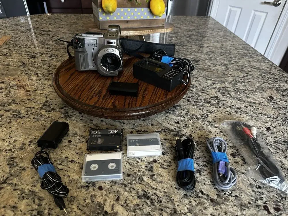 Canon Optura Digital Video Camcorder Tested Works Comes With Battery And Extras