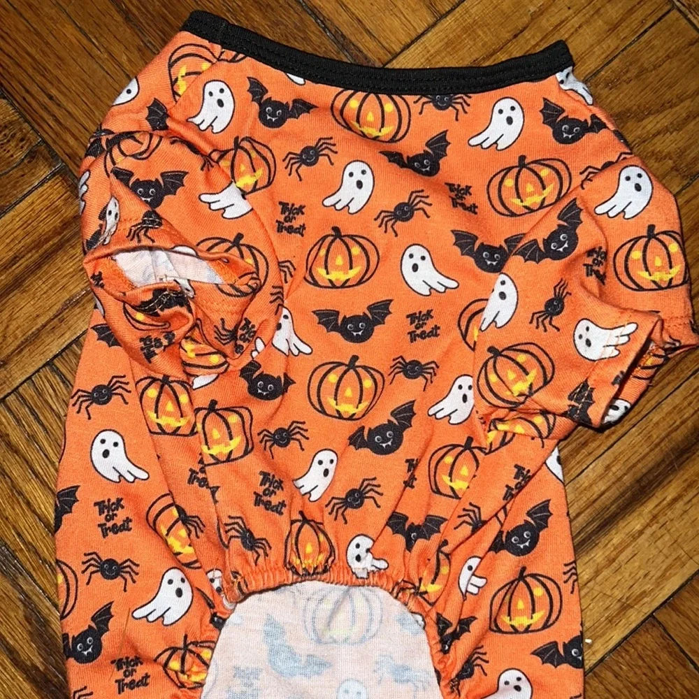 N/A dog halloween