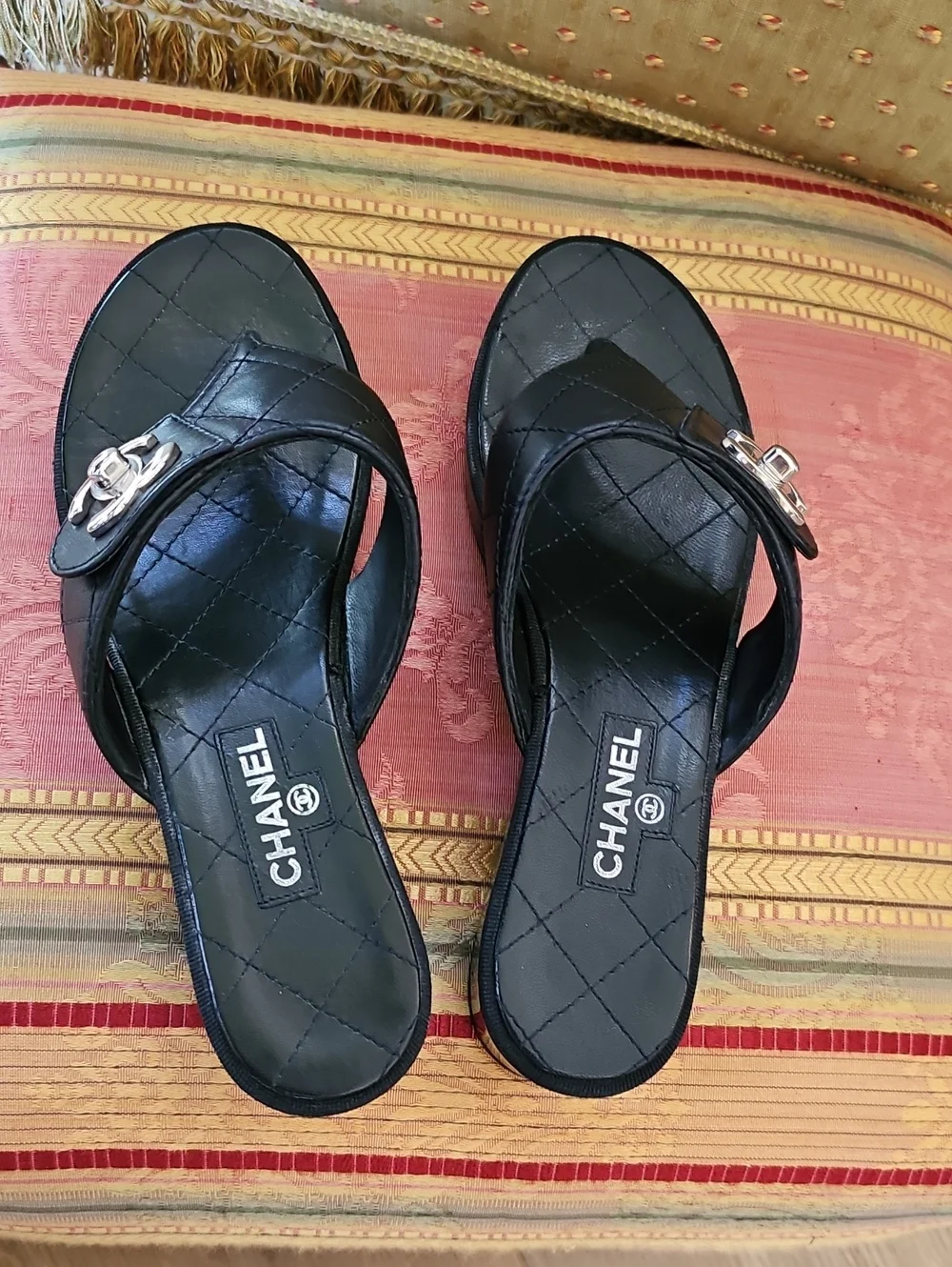 CHANEL Black Patent Thong Sandals with Silver CC Accent 37