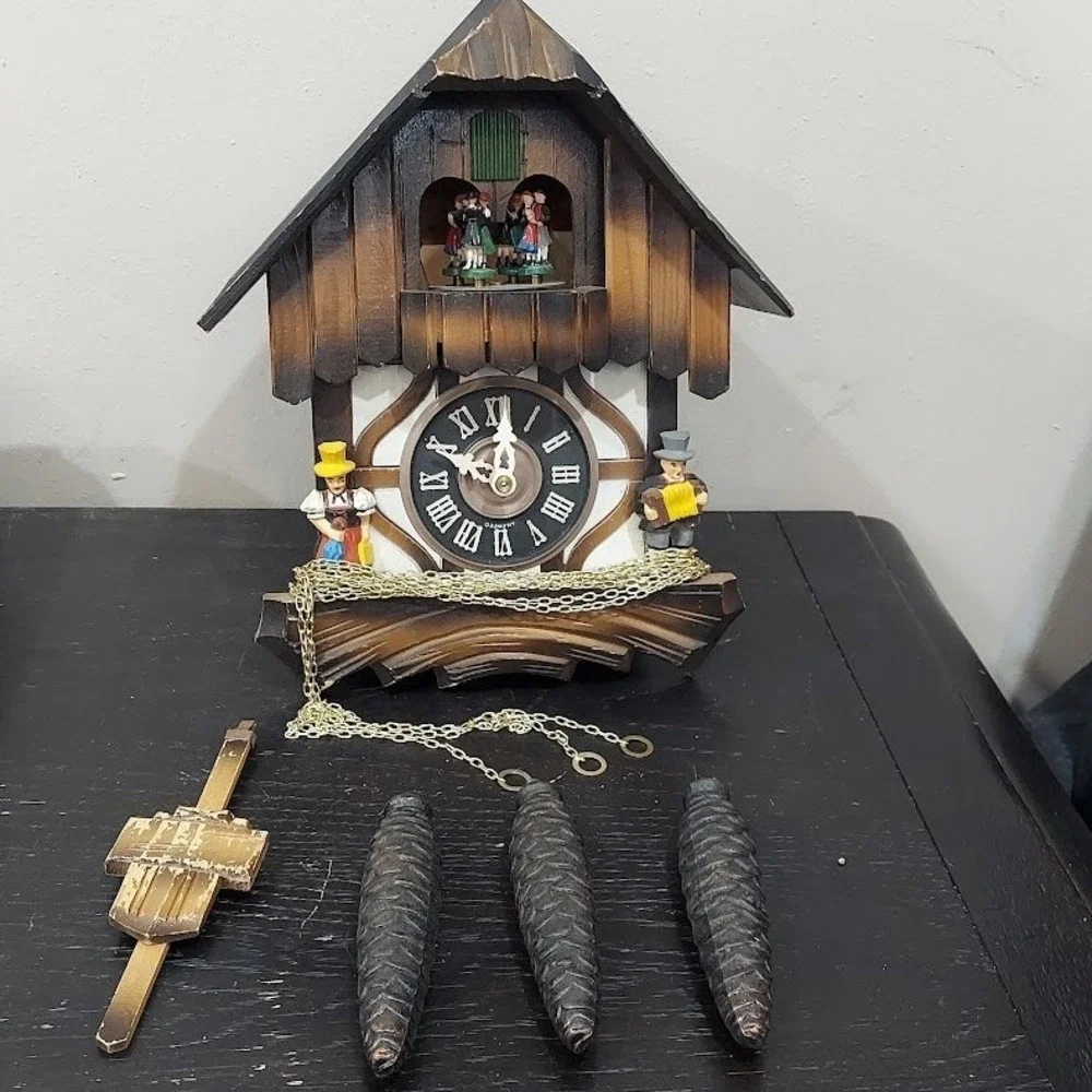 Vintage German Cuckoo Clock Swiss Musical Movement Cuendet Dancing Figures 10/22