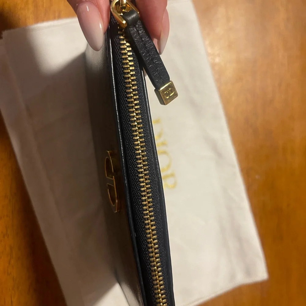 Dior sleek zip