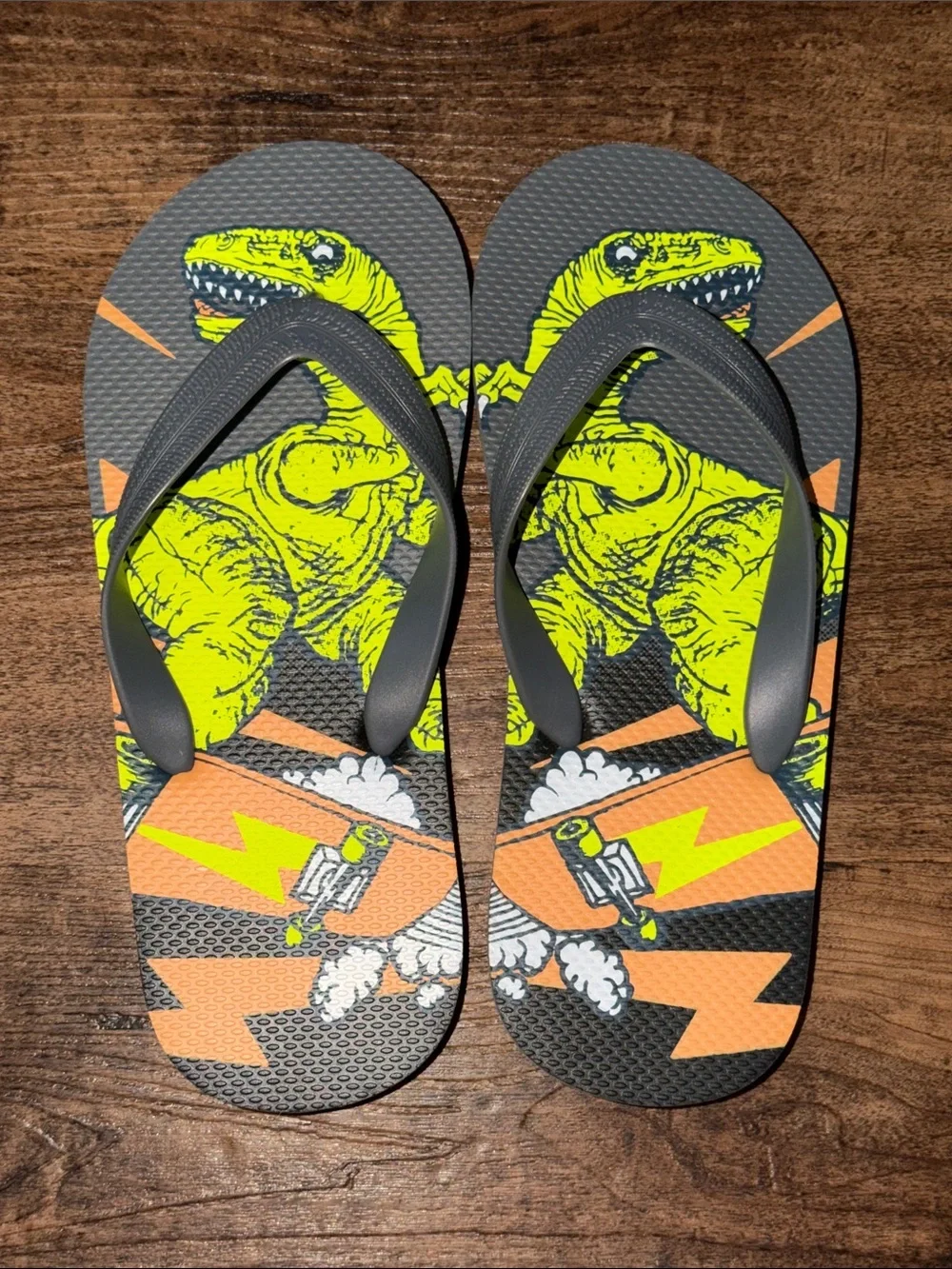 Gray Logo-Pattern Flip Flop Sandals dinosaur 🦖 size 5/6 big kids