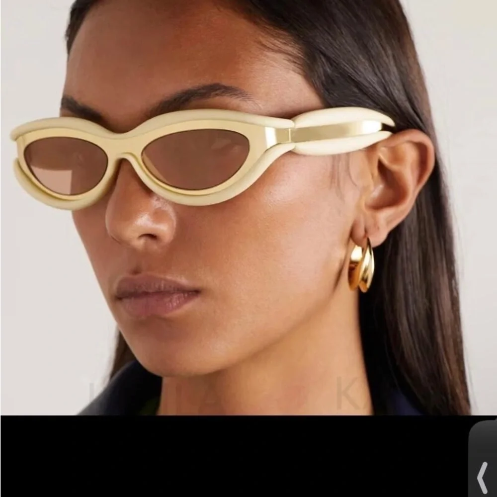 N/A luxury futuristic