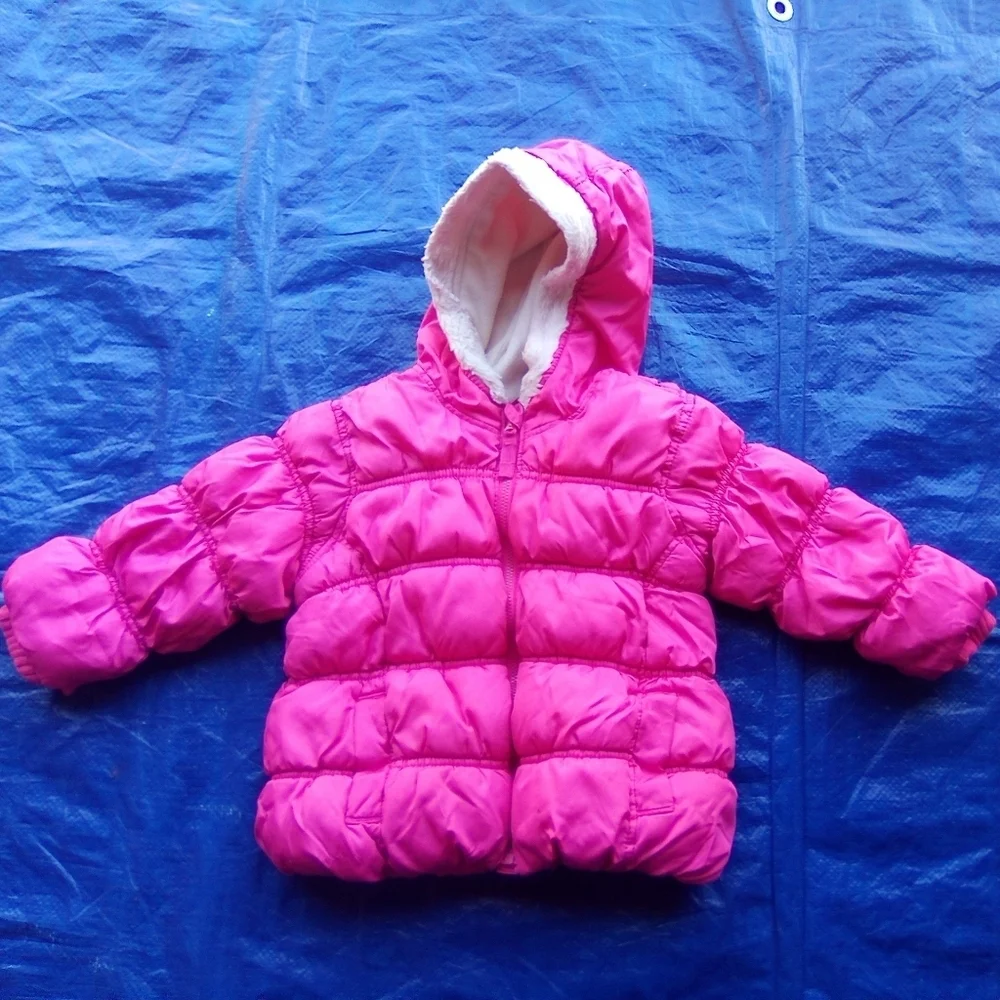 Old Navy pink staying