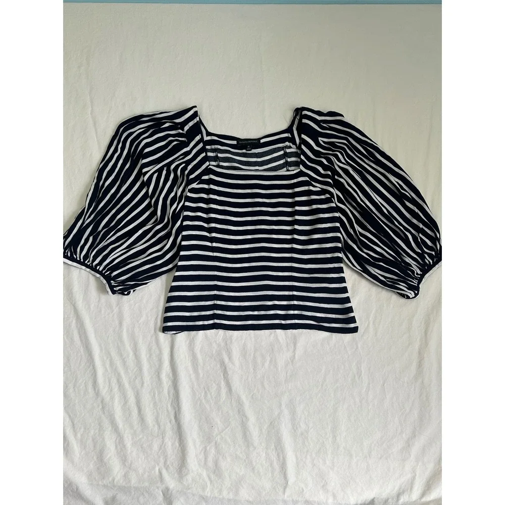 Banana Republic navy touch