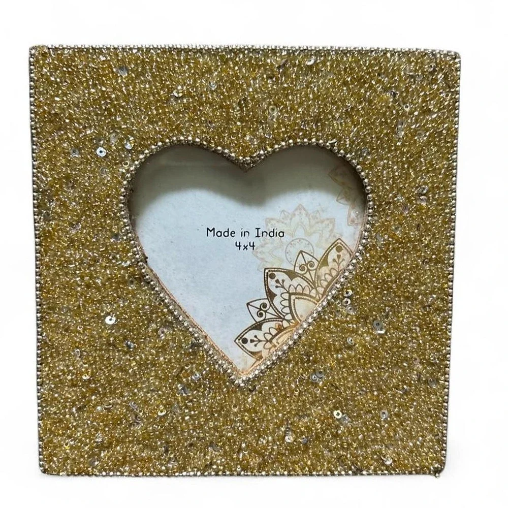 Wood beaded heart picture frame w sequins made in India. 6