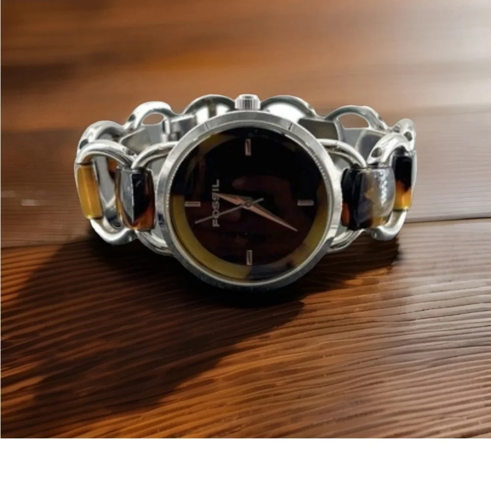 Fossil accents hands acetate