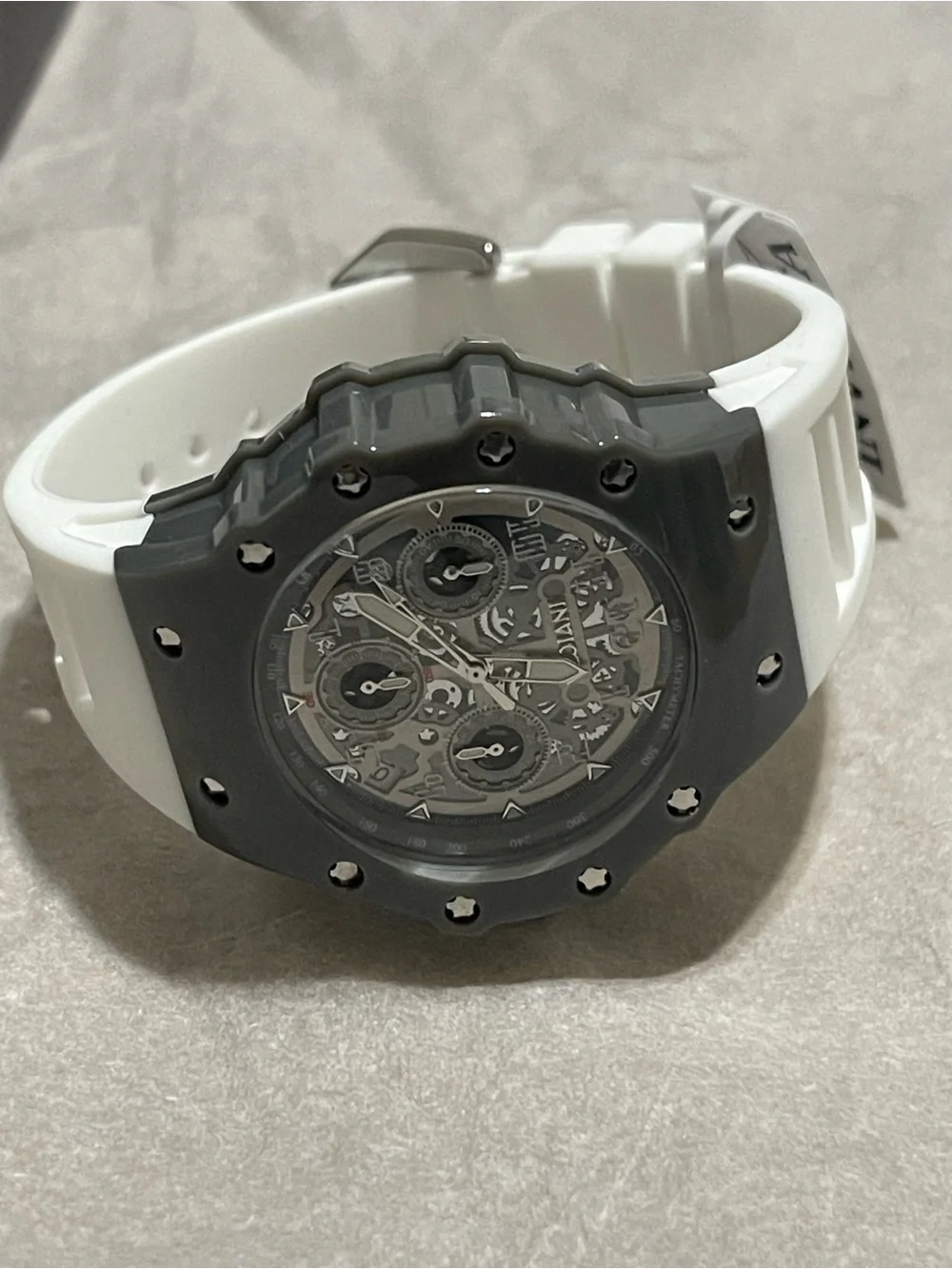 Invicta up displays