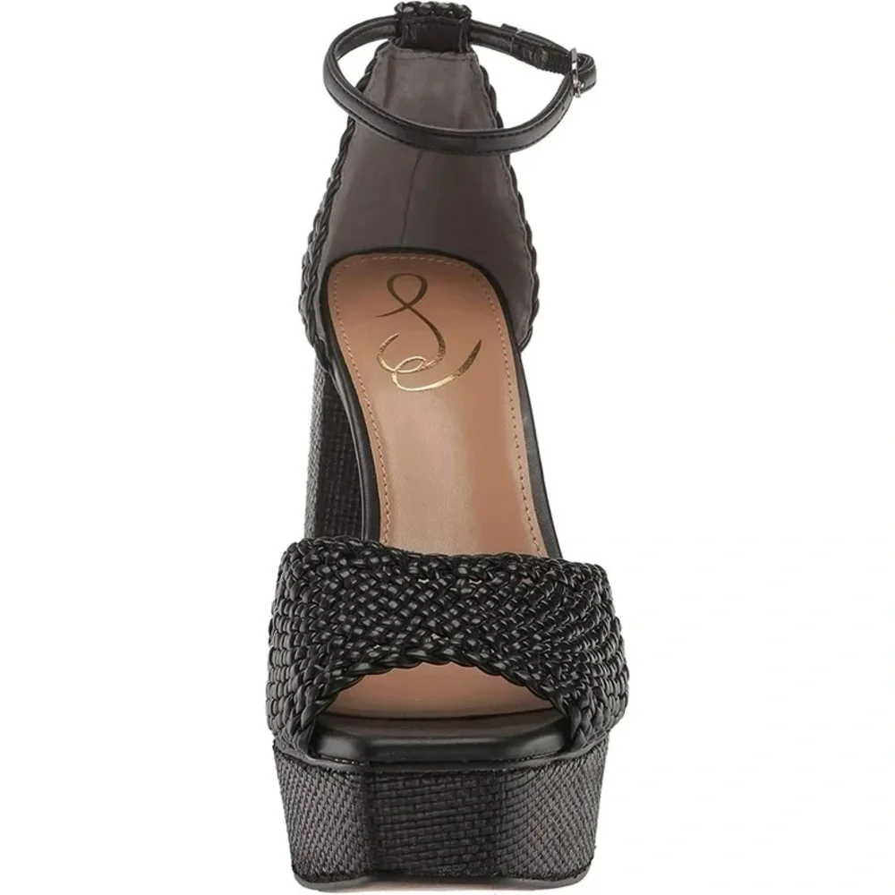 Sam Edelman eye catching