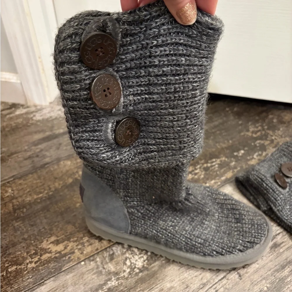 UGG stylish gray