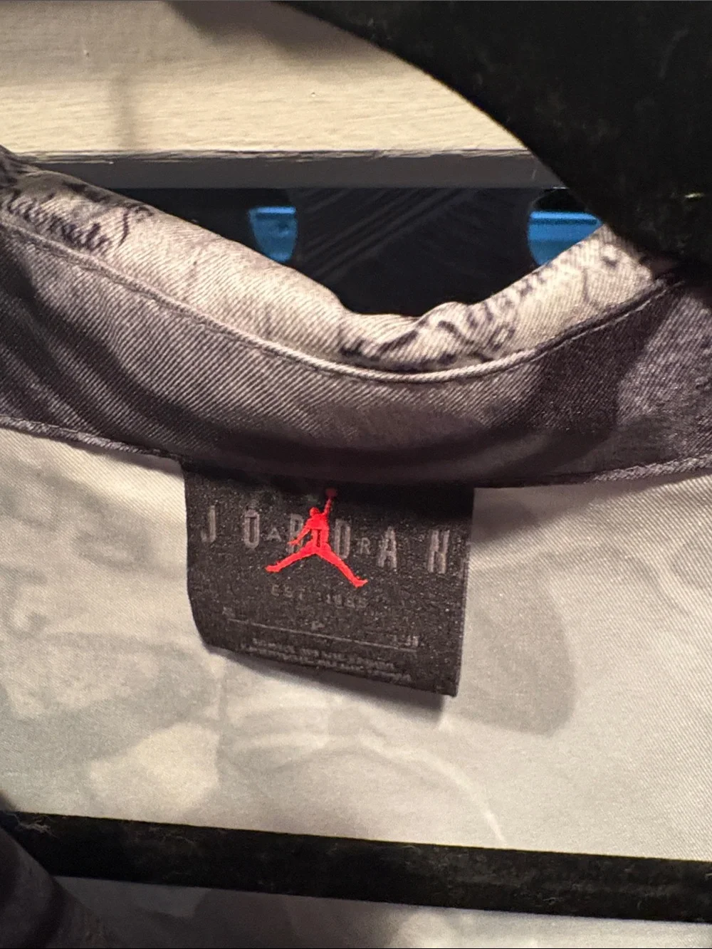 Jordan graphic button