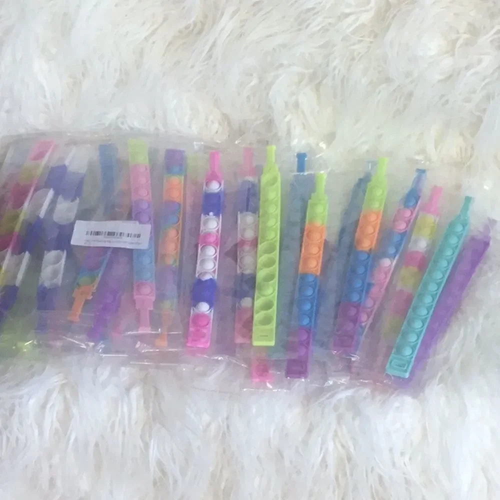 NEW STOCK 38 pieces of popping bracelets
