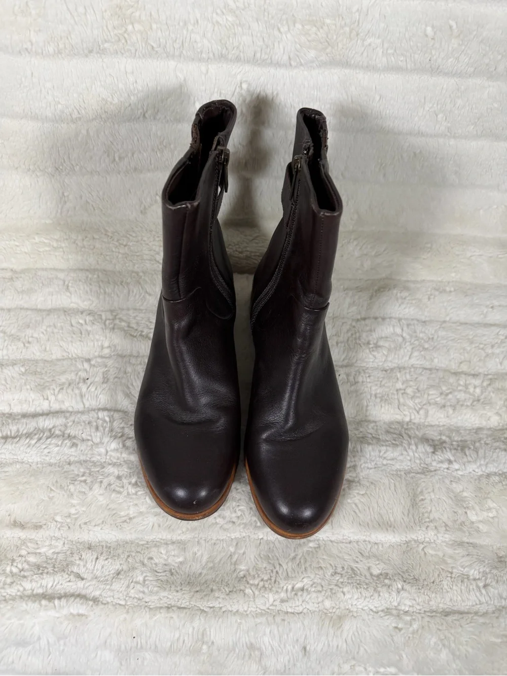 UGG finnegan brown