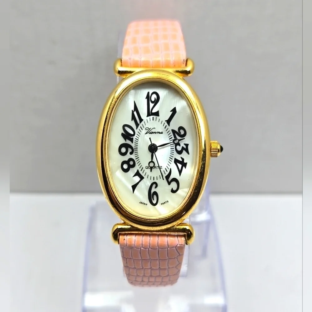 Womens Vintage Vienna Watch Classic Luxury Gold Tone Pink Leather New Battery