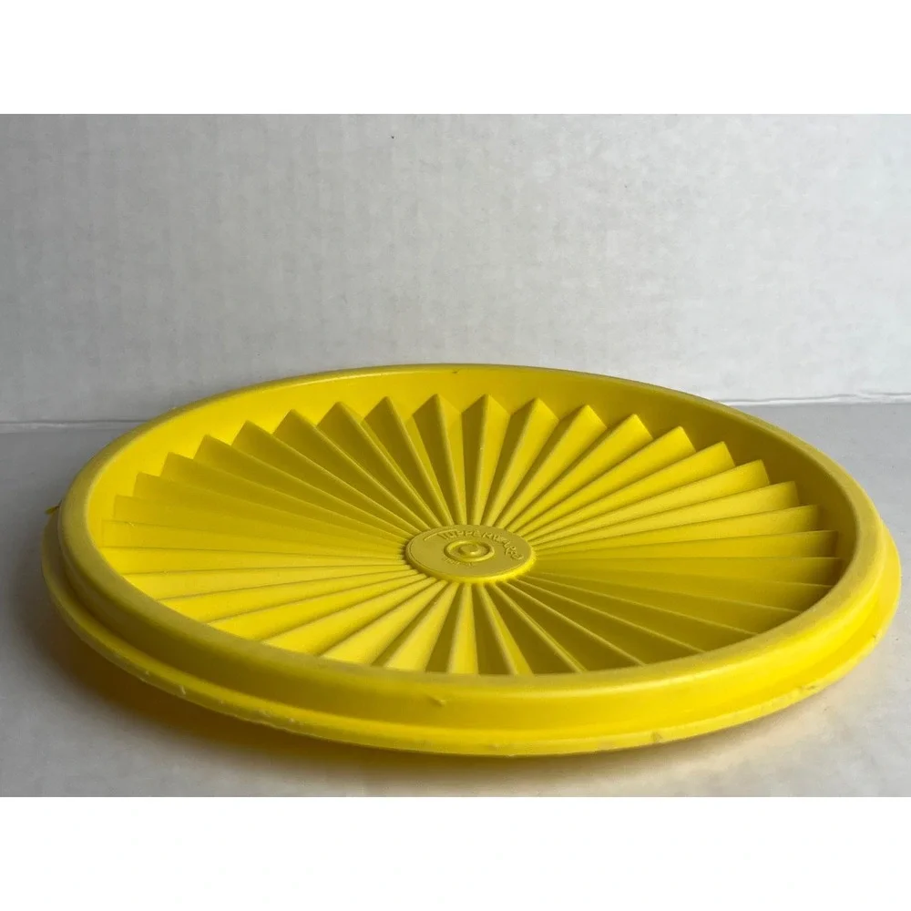 Tupperware vintage sunburst