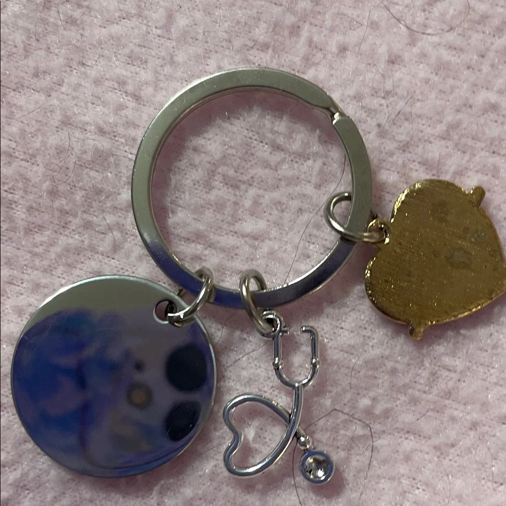N/A silver keychain